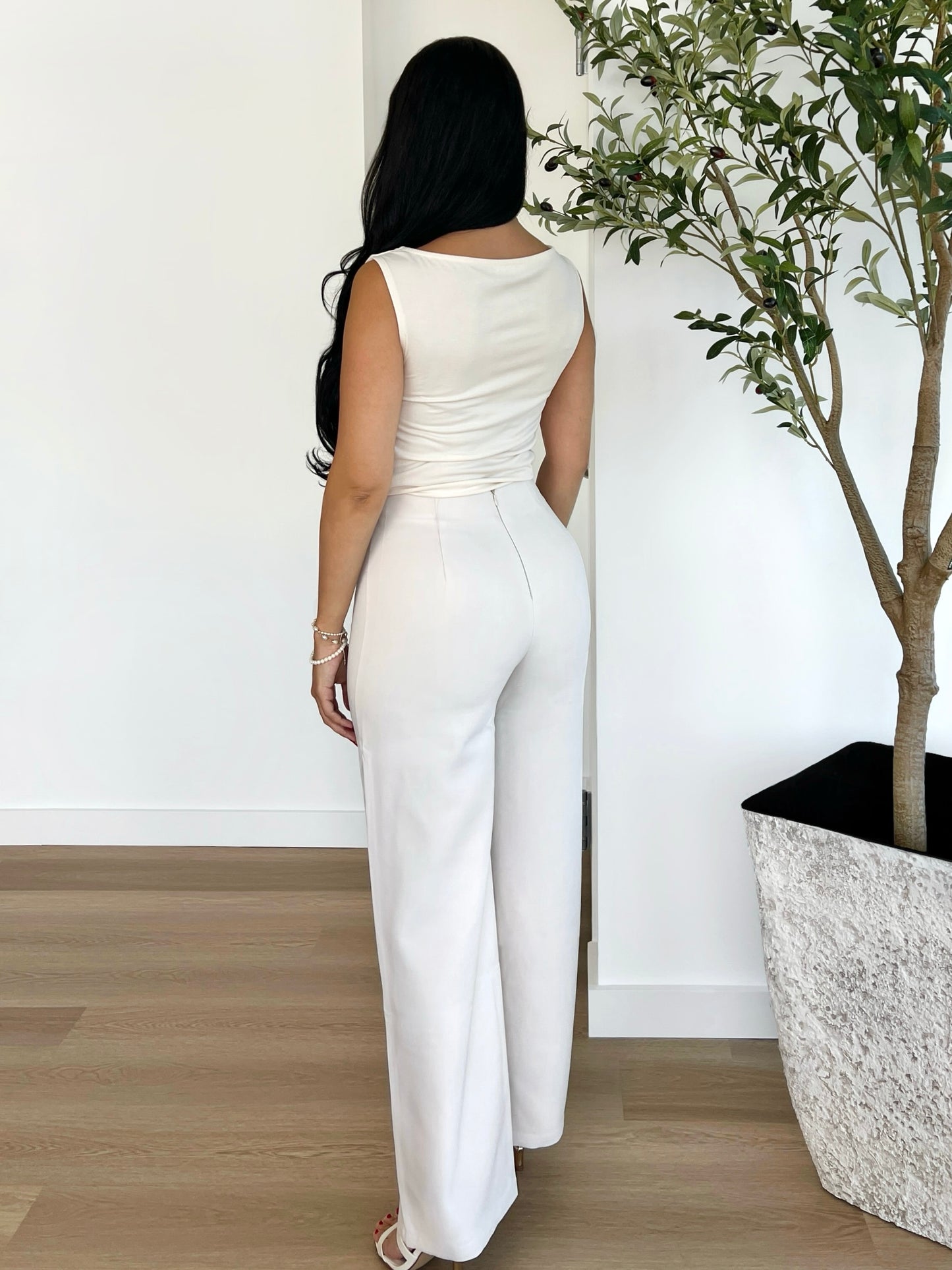 Luxe Line Straight Leg Pants