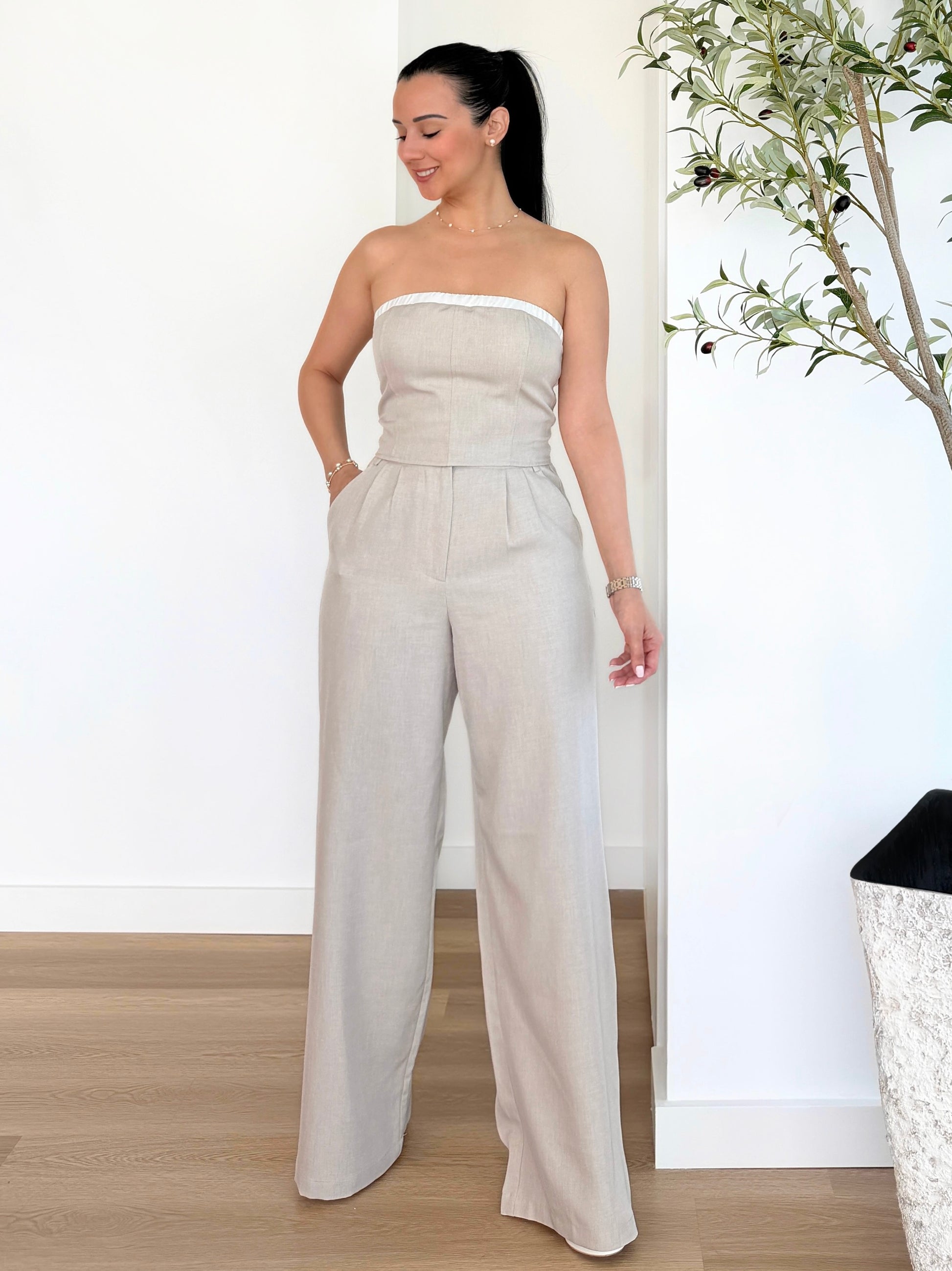 Summer matching set with tube top and wide-leg pants